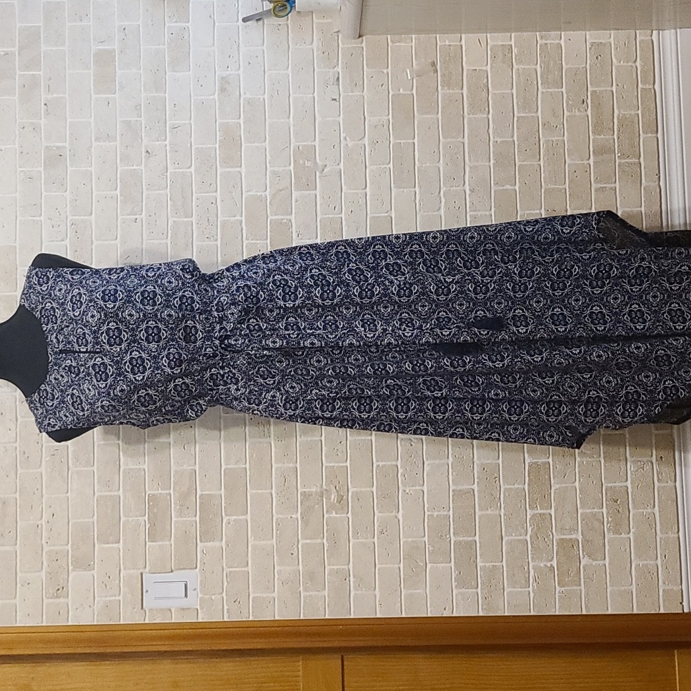NWT Women's Dark Blue and White Viscose A-line Sleeve less Dress(Sz 6)